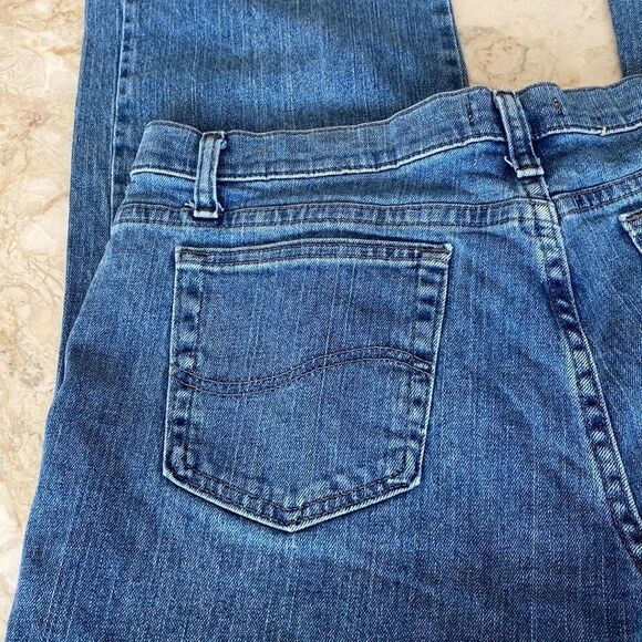 Lee Relaxed Straight Leg Jeans 16 Short - Picture 6 of 15